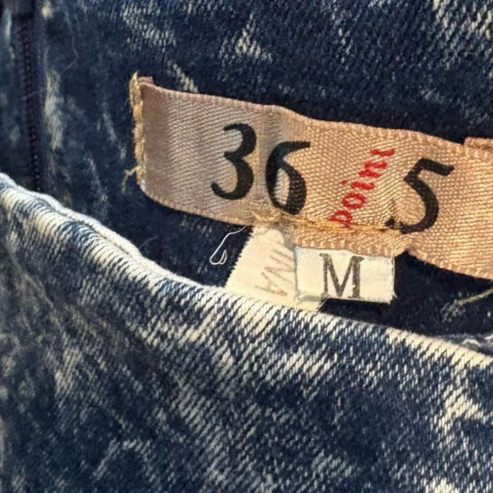 36 Point 5 Acid Wash Skirt Size Medium‎ - Picture 9 of 11
